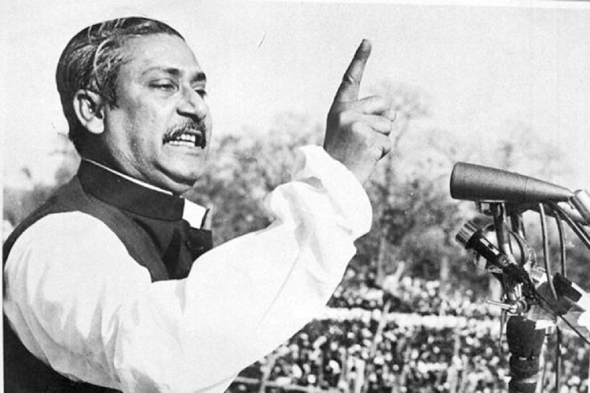 মহানায়কের জন্মশতবার্ষিকী, বাঙালির অনন্য অনুভবের দিন