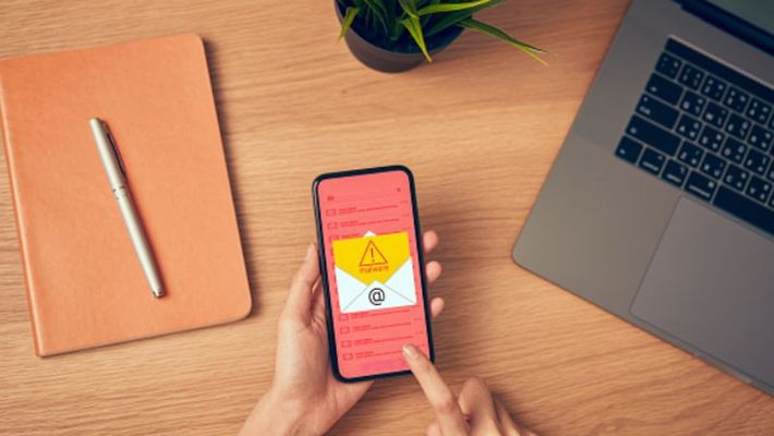 বাসায় বসে অফিস, ইন্টারনেটের স্পিড ঠিক রাখতে যা করবেন