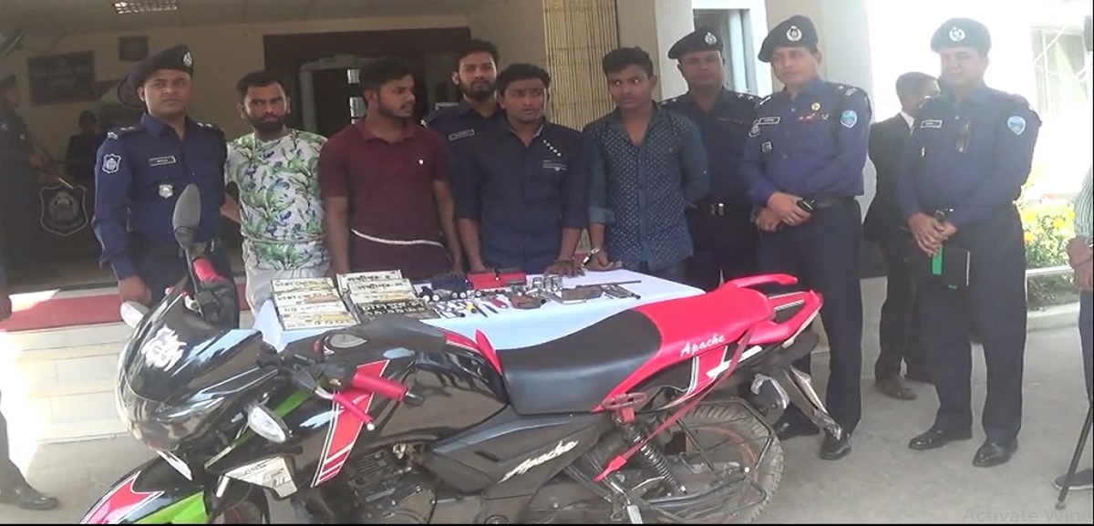 লক্ষ্মীপুরে আন্তঃজেলা চোর চক্রের ৬ সদস্য গ্রেফতার
