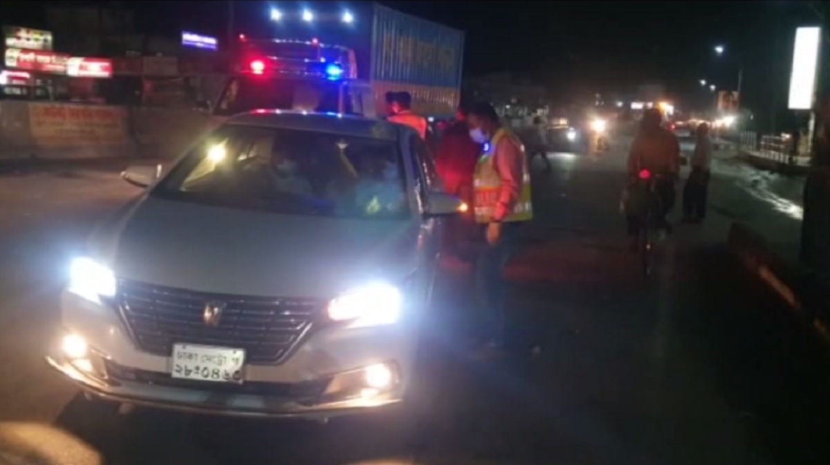 ঢাকায় প্রবেশ নিষেধ, কুমিল্লা থেকেই ফেরত ঢাকাগামী যানবাহন