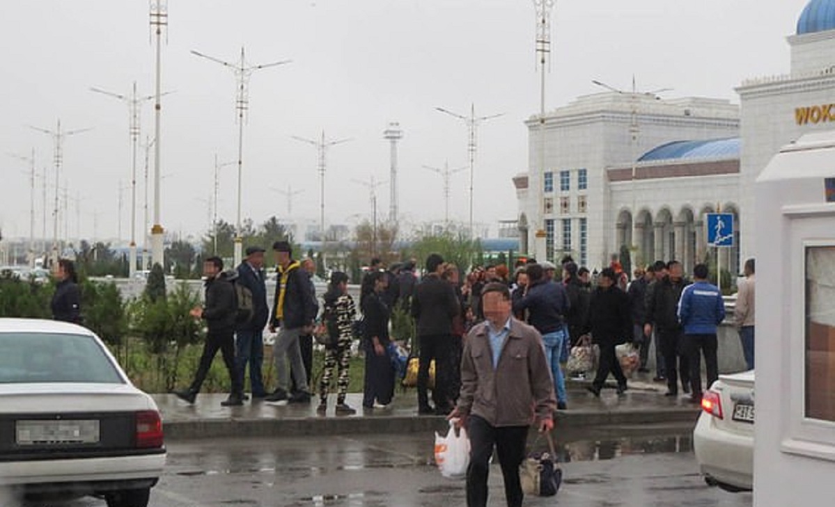 যেখানে ‘করোনাভাইরাস’ নিষিদ্ধ শব্দ; মাস্ক পরলে গ্রেফতার
