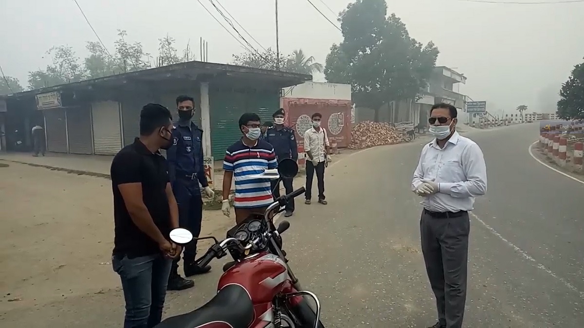 অযথা ঘোরাফেরার দায়ে মেহেরপুরে ১৬ জনকে জরিমানা