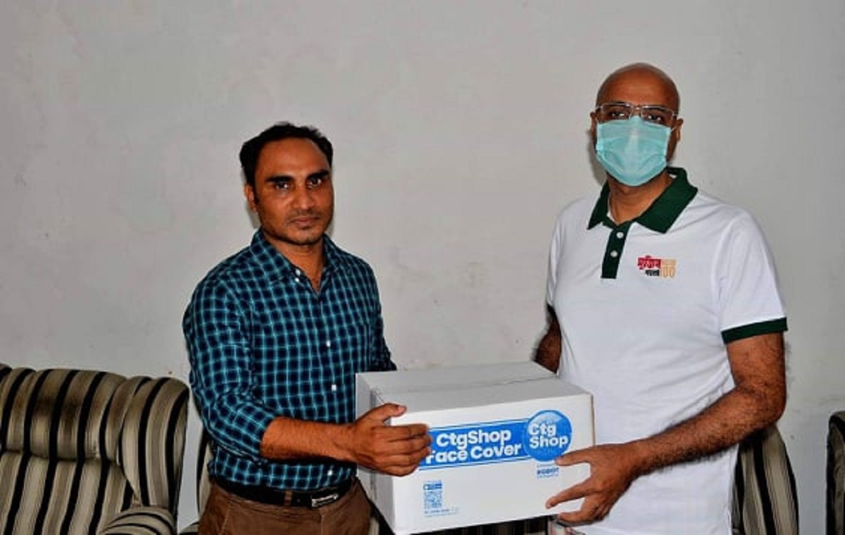 পিপিই-মাস্ক দিয়ে চিকিৎসক-স্বাস্থ্যকর্মীদের পাশে কেএসআরএম