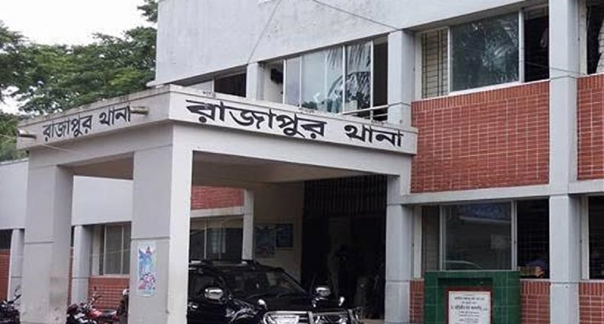 ঝালকাঠিতে ব্যবসায়ীর ঝুলন্ত লাশ উদ্ধার