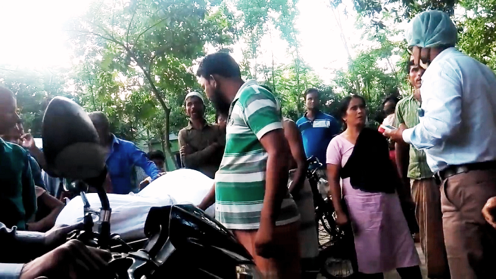 শেরপুরের নকলায় ভিজিডির ১০ বস্তা চালসহ ব্যবসায়ী আটক