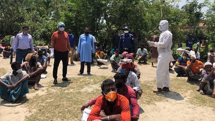কর্মহীন নরসুন্দরদের মাঝে ত্রাণসামগ্রী দিলেন এমপি শাওন