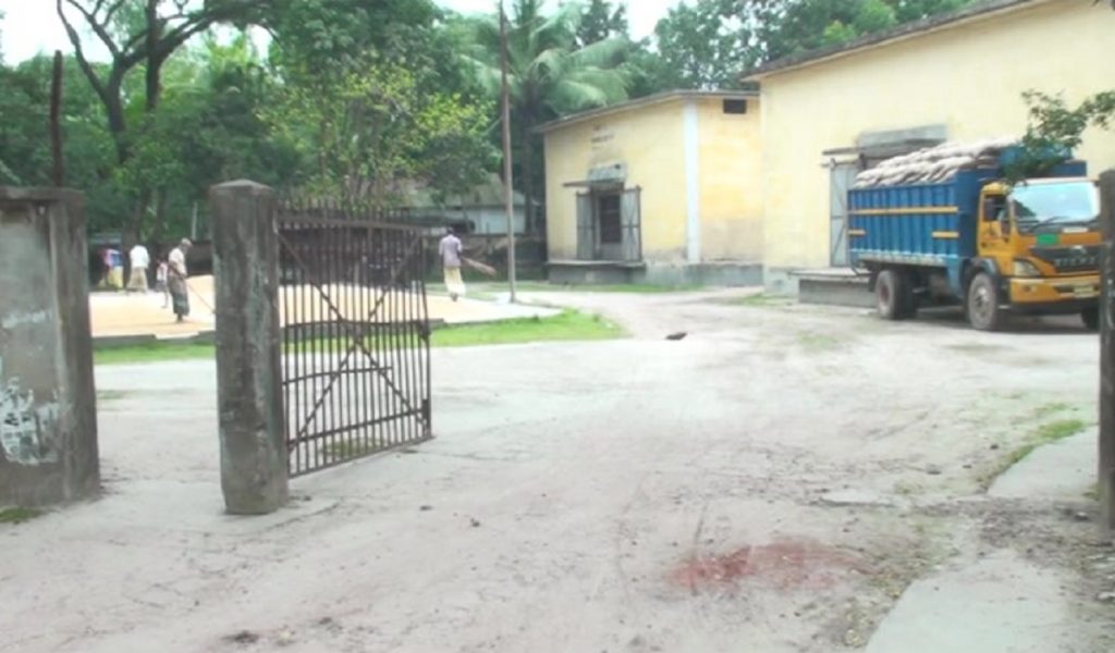 অনিয়মের অভিযোগে সাদুল্লাপুরে ধান সংগ্রহ স্থগিত: তালিকা যাচাইয়ের নির্দেশ