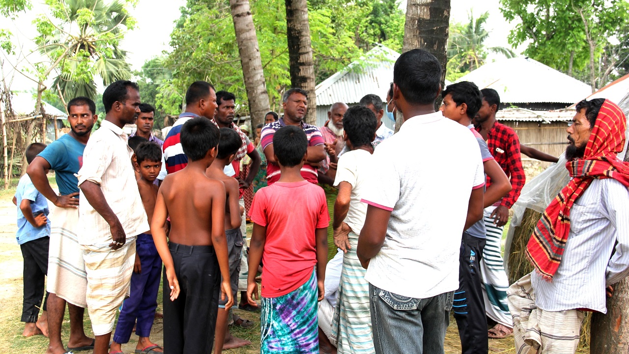পাবনায় আ’লীগ বিএনপি সংঘর্ষে গুলিবিদ্ধসহ আহত ১০