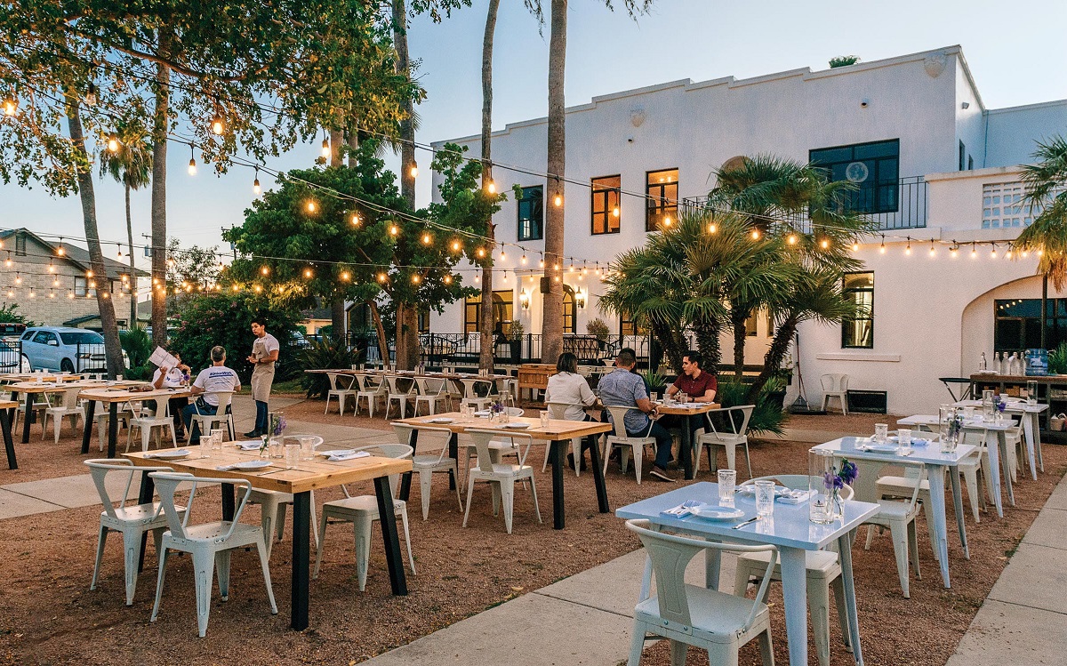 রেস্তোরাঁ-ক্যাফেতে খেলে ৫০ ইউরো উপহার!