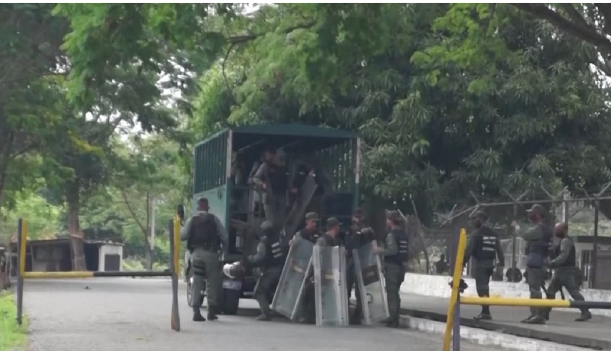 ভেনেজুয়েলায় কারাগারে দাঙ্গায় ৪৭ বন্দি নিহত