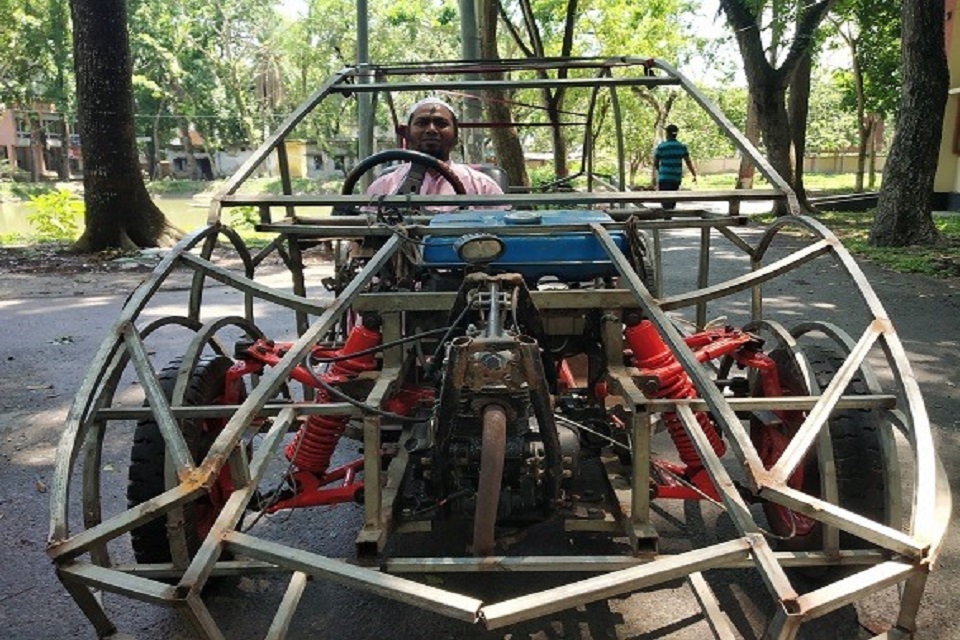 দেড় লাখ টাকায় ল্যাম্বরগিনির আদলে প্রাইভেটকার তৈরি!