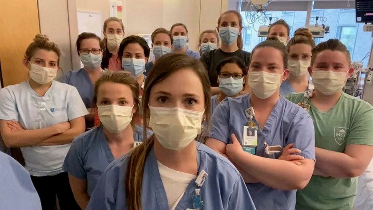 জরিপে ভয়াবহ তথ্য, এক পিপিই বারবার পরতে বাধ্য হচ্ছেন যুক্তরাষ্ট্রের ৮৭ শতাংশ নার্স! জরিপে ভয়াবহ তথ্য, এক পিপিই বারবার পড়তে বাধ্য হচ্ছেন যুক্তরাষ্ট্রের ৮৭ শতাংশ নার্স!