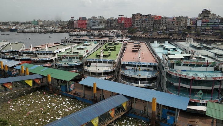 বরিশালে অভ্যন্তরীণ রুটে লঞ্চ চলাচল বন্ধ