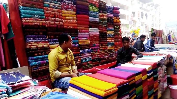 আজ থেকে সীমিত পরিসরে খুলছে দোকানপাট