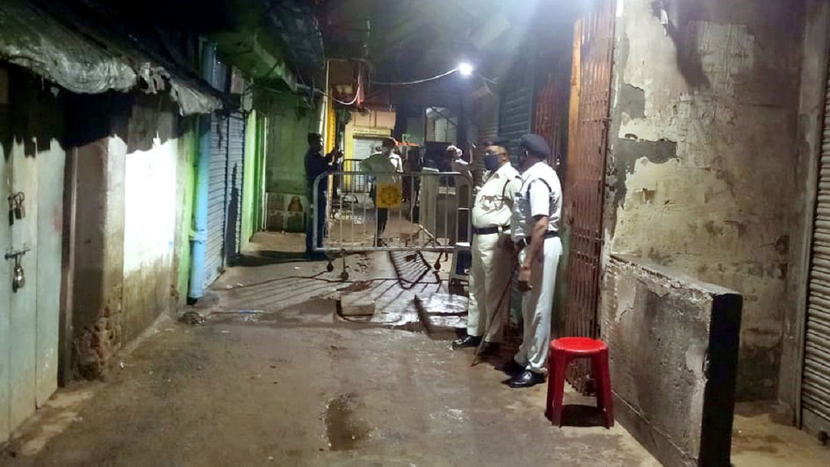 হইচই করায় পাশের ঘরের ২ শিশুকে পাঁচতলা থেকে ফেলে দিল প্রতিবেশী