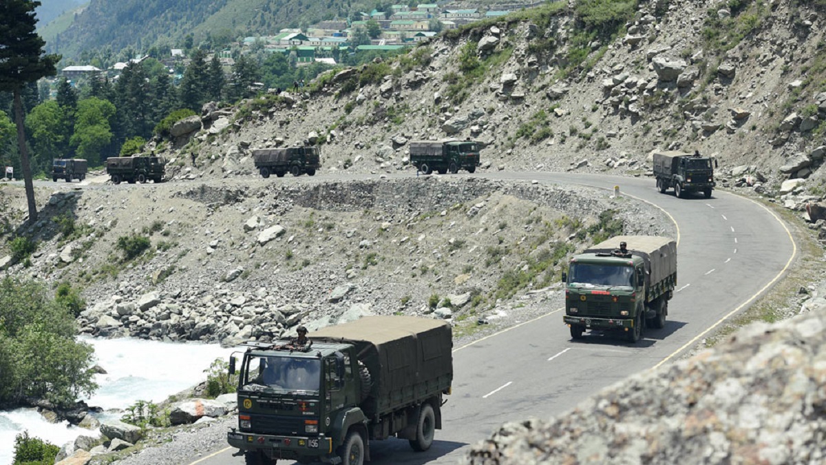 ত্রিমুখী সামরিক চাপে পড়ছে ভারত