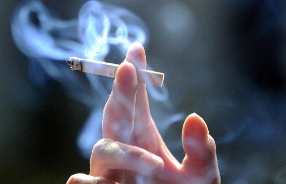 বাড়ছে বিড়ি-সিগারেটের দাম বাড়ছে বিড়ি-সিগারেটের দাম