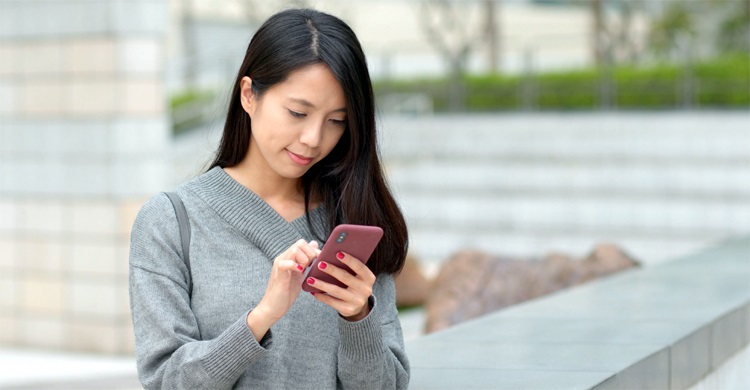 মোবাইলে ১০০ টাকা রিচার্জে মিলবে ৭৫ টাকার সেবা