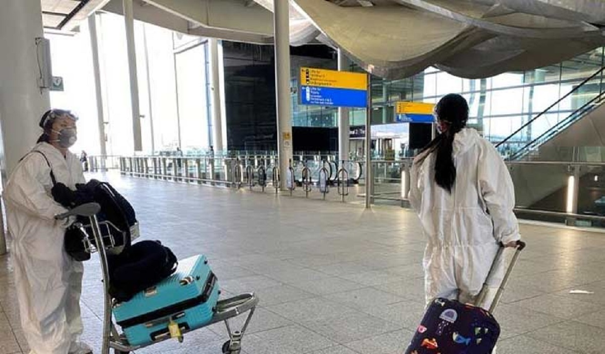 যুক্তরাজ্যে প্রবেশকারীদের জন্য ১৪ দিনের আইসোলেশন বাধ্যতামূলক যুক্তরাজ্যে প্রবেশকারীদের জন্য ১৪ দিনের আইসোলেশন বাধ্যতামূলক