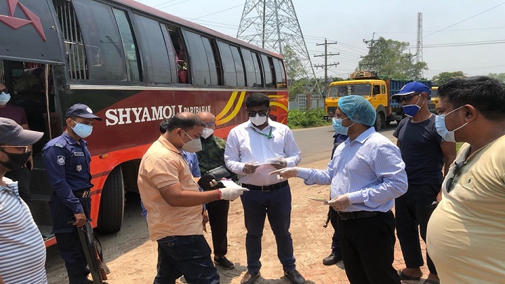 বেশি ভাড়া নেয়ায় শ্যামলী পরিবহনকে ১০ হাজার টাকা জরিমানা