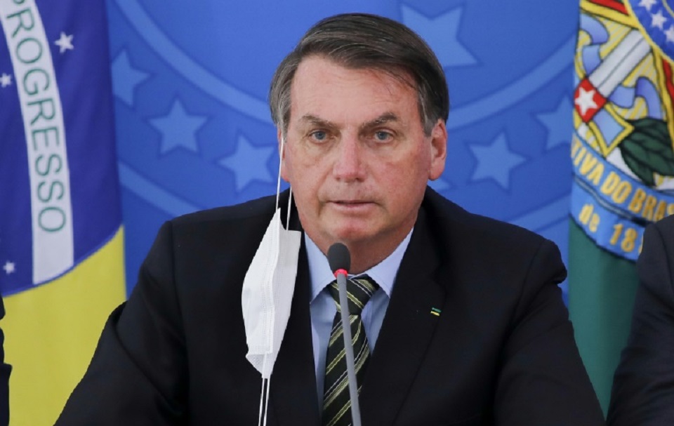 মাস্ক ও লকডাউন নিয়ে ব্যঙ্গ করে এবার নিজেই করোনা আক্রান্ত ব্রাজিলের প্রেসিডেন্ট