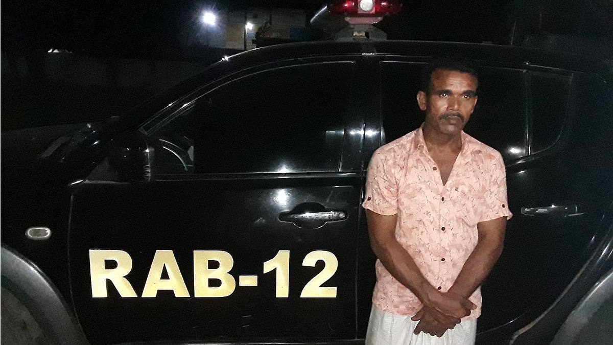 পাবনায় শুটারগান ও কার্তুজসহ অস্ত্রধারী সন্ত্রাসী গ্রেফতার