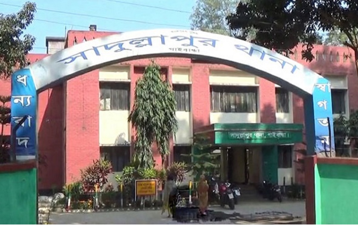 সাদুল্লাপুরে গাছের নিচে চাপা পড়ে শিশুর মৃত্যু