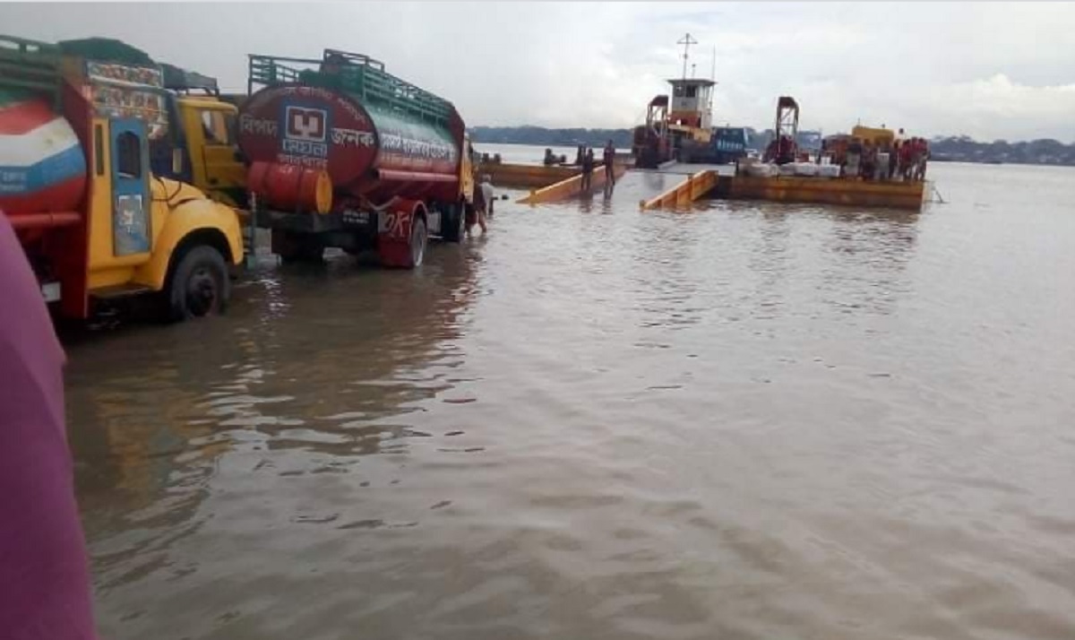 বৃষ্টি ও জোয়ারের পানিতে পটুয়াখালী শহরসহ ২০ গ্রাম প্লাবিত