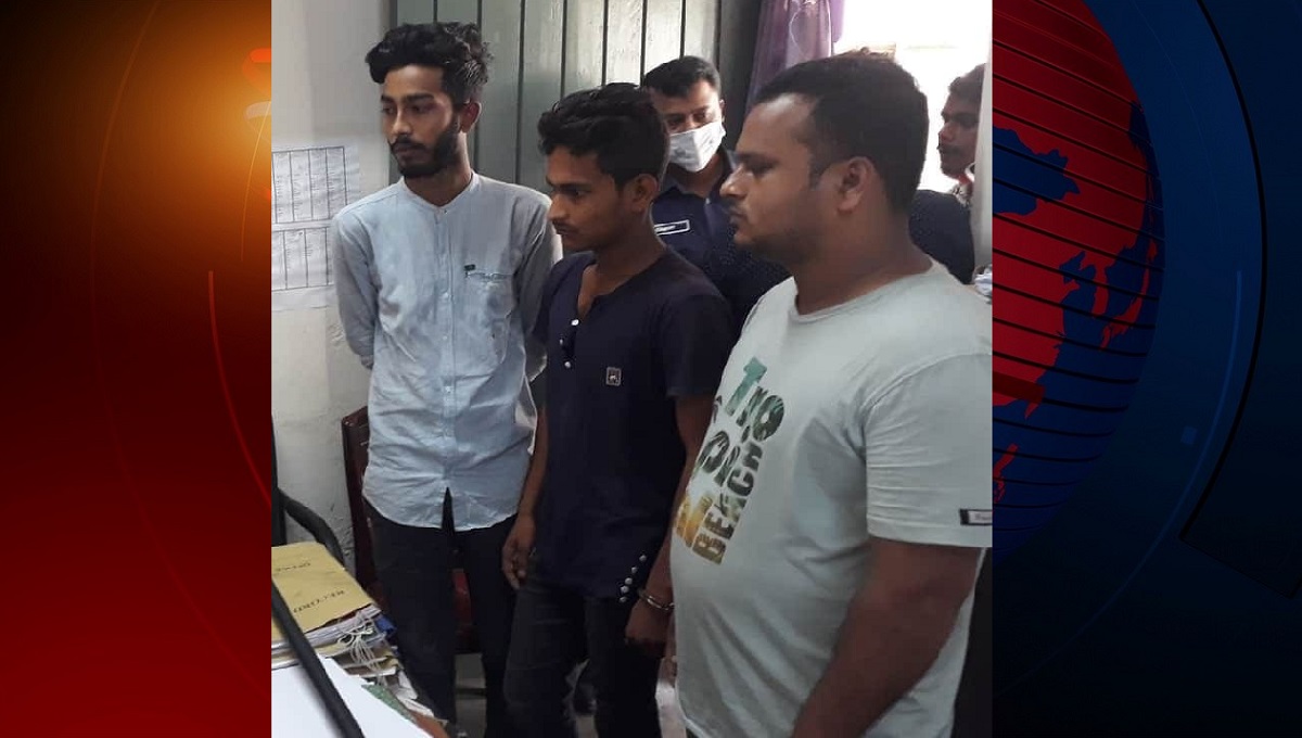 নলছিটিতে বন্ধুকে অপহরণ করার অভিযোগ, আটক ৩