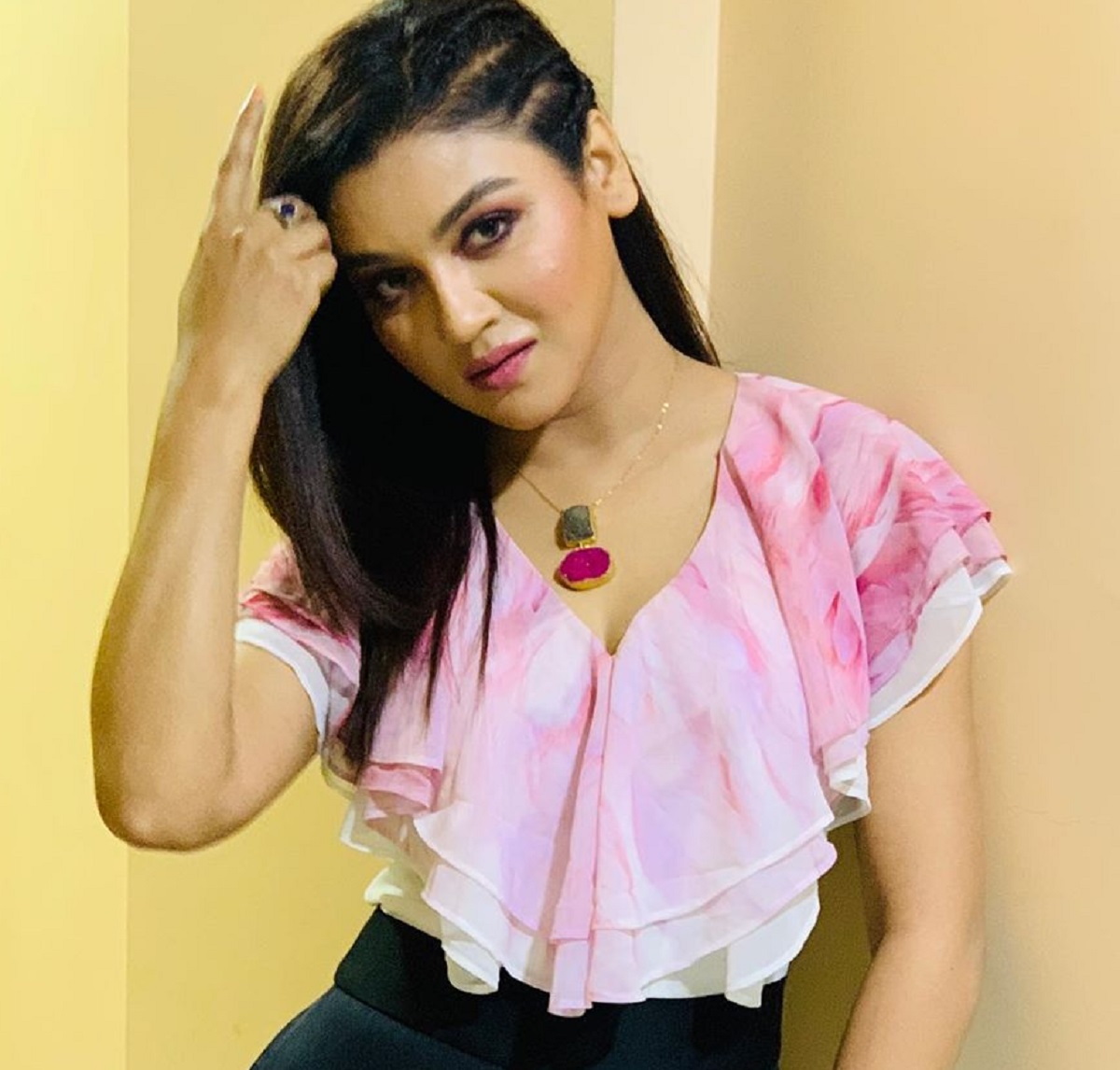 কণ্ঠ’র জন্য কলকাতায় পুরস্কৃত জয়া আহসান কণ্ঠ’র জন্য কলকাতায় পুরস্কৃত জয়া আহজান