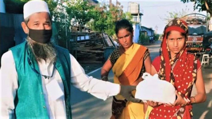 হজের জন্য জমানো টাকা গরিবদের বিলিয়ে দিলেন ভারতীয় এই দম্পতি