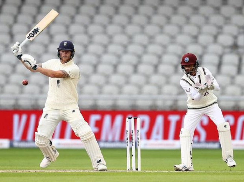 জোড়া সেঞ্চুরিতে শক্ত অবস্থানে স্বাগতিক ইংল্যান্ড