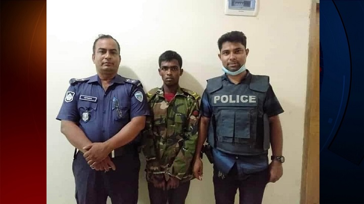 কক্সবাজারে সেনা পোশাকসহ ভুয়া সার্জেন্ট আটক