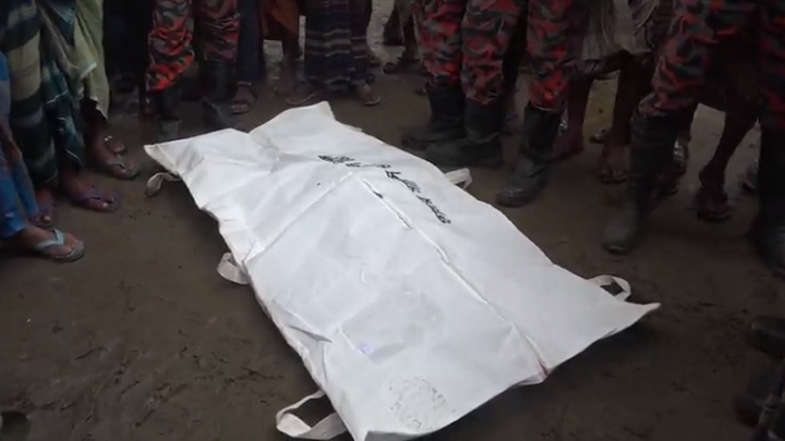 সিরাজগঞ্জের তাড়াশে সড়ক দুর্ঘটনায় নিহত ৩