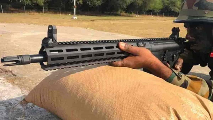 ৭২ হাজার অ্যাসল্ট রাইফেল কিনলো ভারত