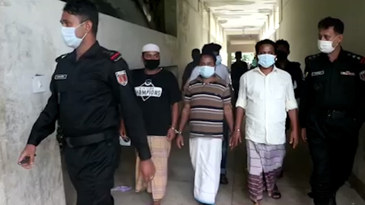 সিনহা হত্যা মামলার আসামি আটক করে র্যাব, স্বজনদের দিয়ে অপহরণ মামলা করাল পুলিশ!