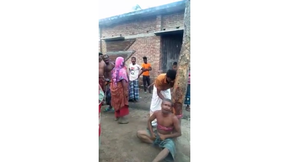 শিশুকে যৌন নির্যাতনের অভিযোগে প্রতিবন্ধীকে হাত-পা বেঁধে নির্যাতন