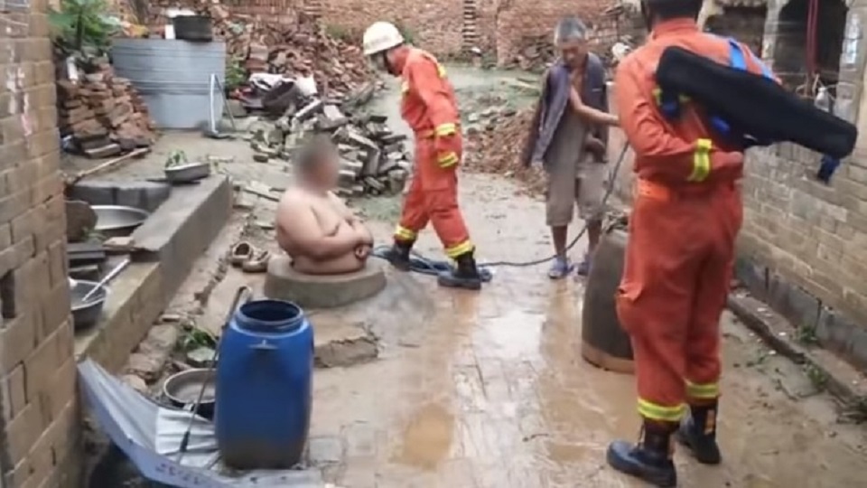 অতিরিক্ত মেদ নিয়ে চিন্তিত? দেখুন স্থূলতা কিভাবে মৃত্যু থেকে বাঁচিয়ে দিল (ভিডিও)