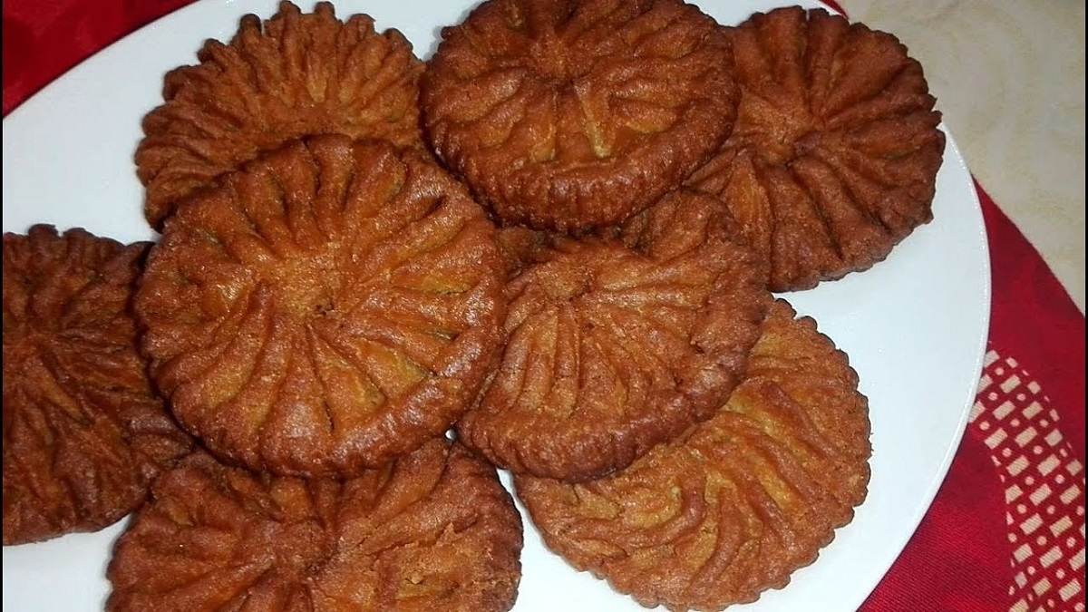 যেভাবে তৈরি করবেন তালের পাকন পিঠা