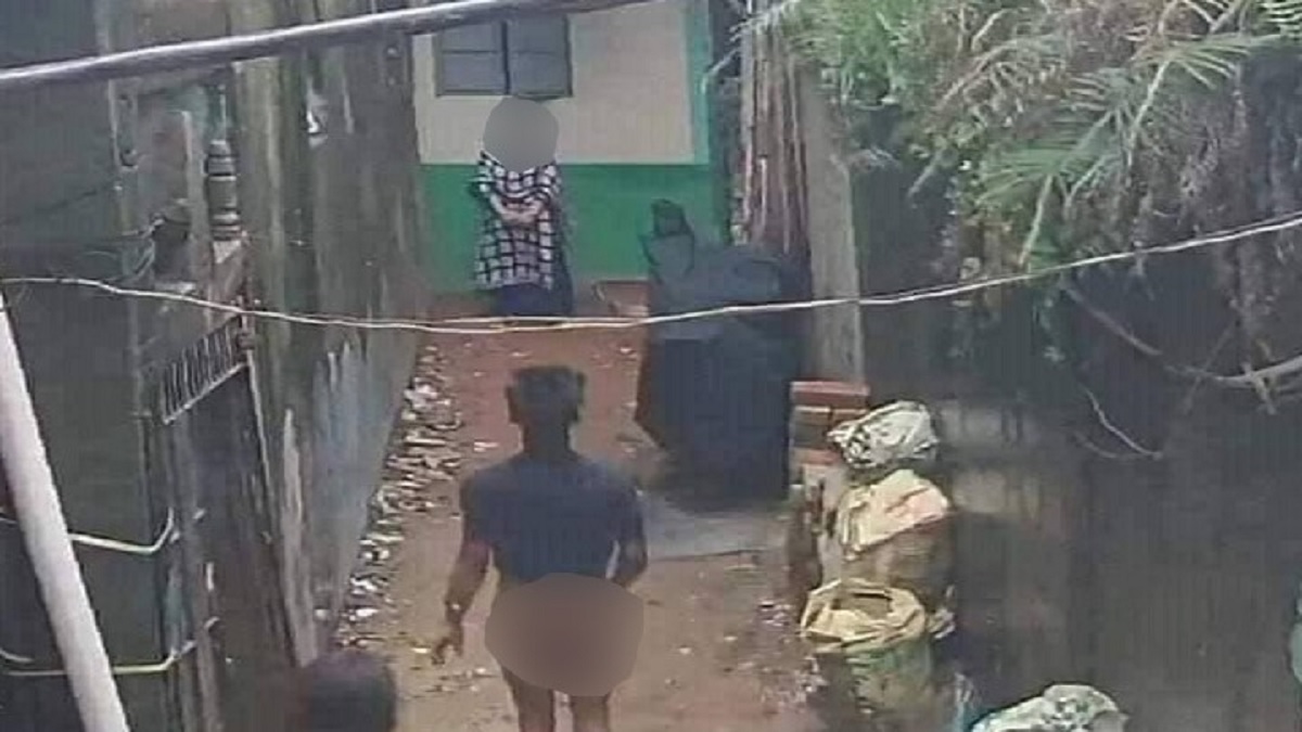 উলঙ্গ হয়ে তরুণীকে যৌন হয়রানি; বখাটের সাজা দাবি