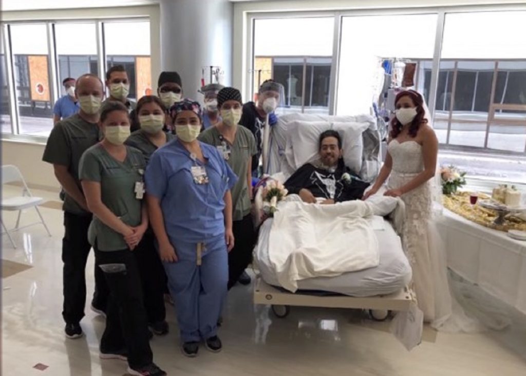 হাসপাতালে বিয়ে করলেন করোনা রোগী