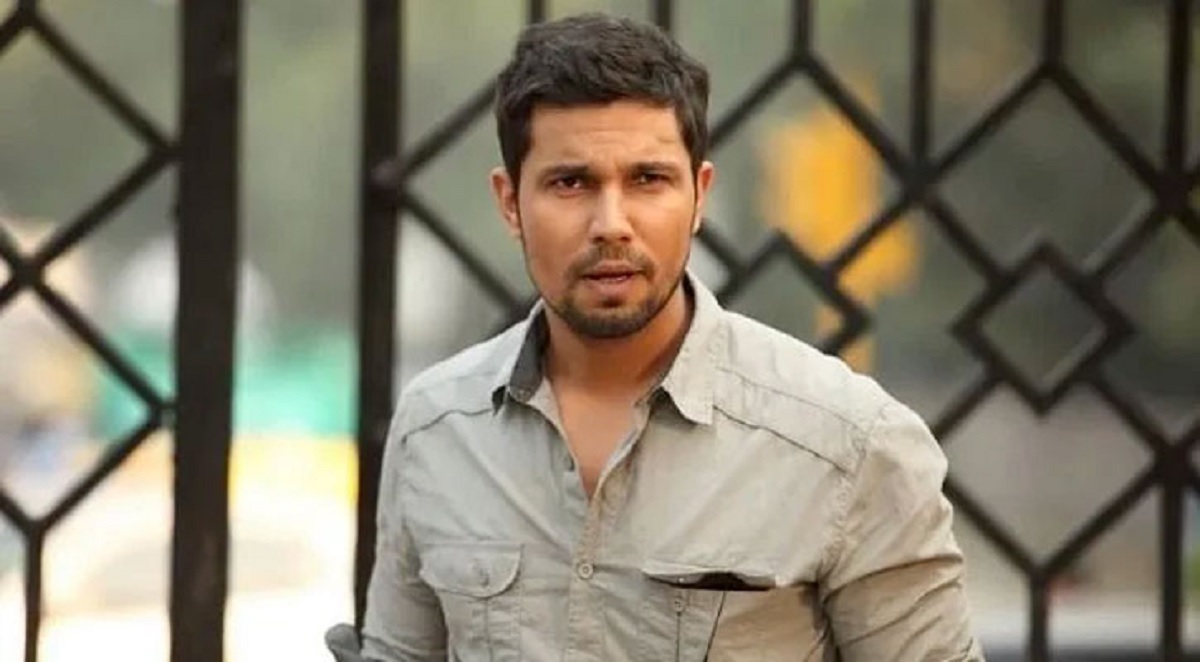 হাসপাতালে ভর্তি বলিউড অভিনেতা রণদীপ হুদা