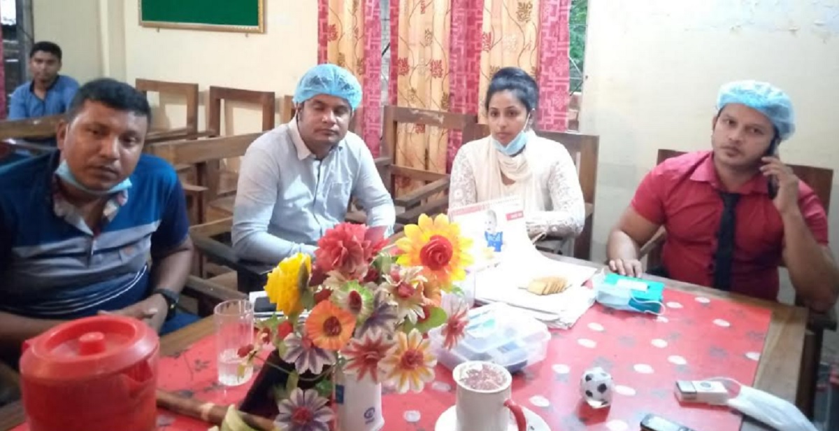 চাঁদাবাজি করতে গিয়ে চার ভুয়া ম্যাজিস্ট্রেটসহ আটক ৫