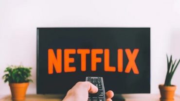 ১২ বছরের কিশোরীর নেটফ্লিক্সের গোপন কোড হ্যাক