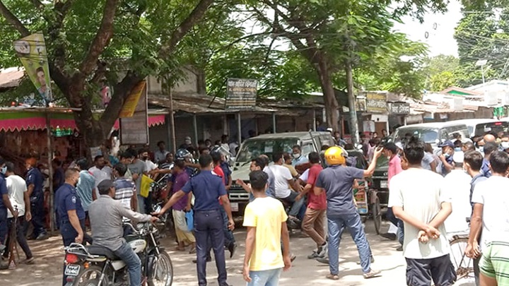 ঈশ্বরদীতে কেন্দ্রীয় নেতার সামনে আ’লীগের দুই গ্রুপের সংঘর্ষ