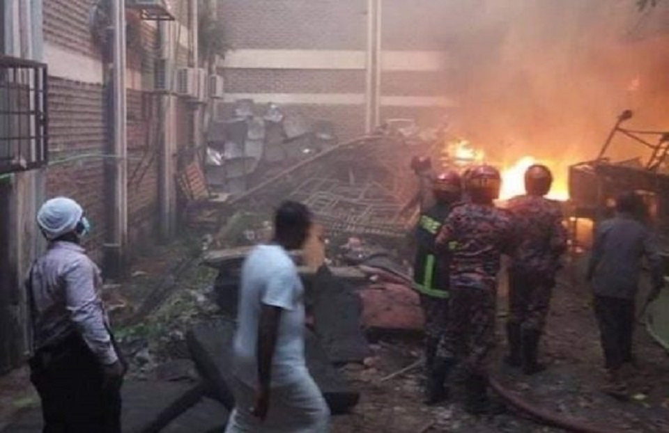 দিনাজপুর জেনারেল হাসপাতালে অগ্নিকাণ্ড, রক্ষা পেলো শতাধিক রোগী