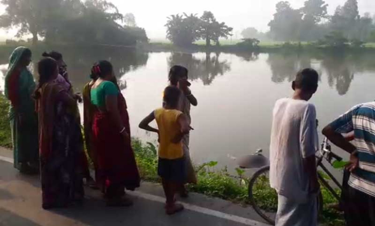 চতুর্থবার বিয়েতে বাধা ছেলে, পুকুরে ফেলে খুন করলো মা!