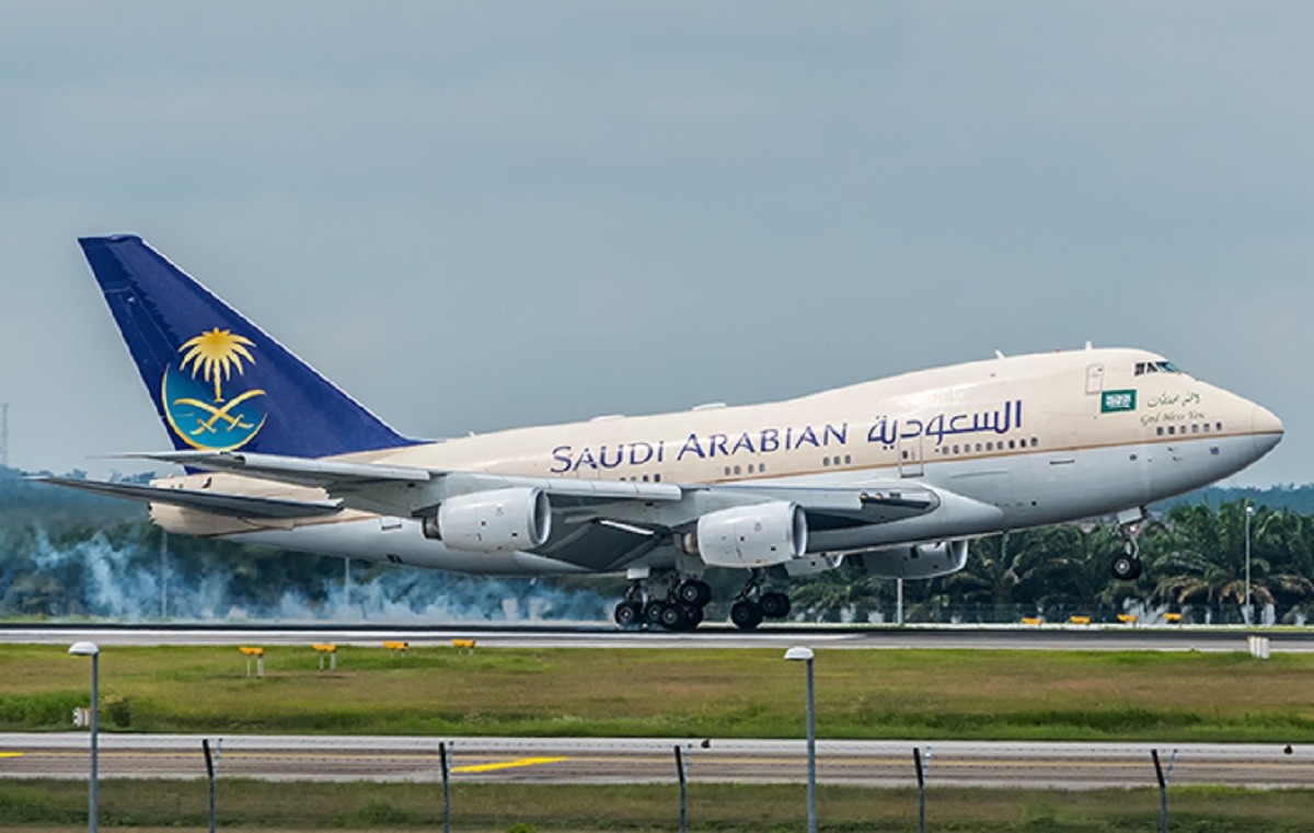 বেসরকারি প্রতিষ্ঠানে করোনা টেস্ট করায় ৩২ প্রবাসীকে নেয়নি সৌদি এয়ারলাইন্স