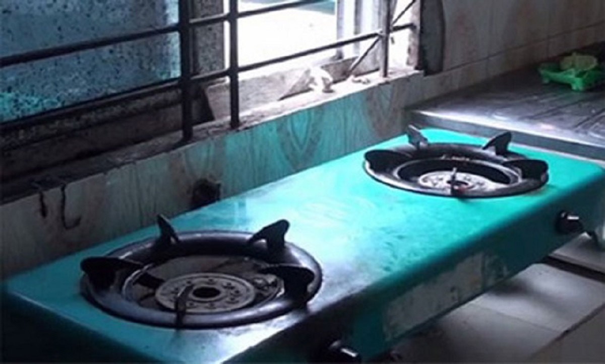 মসজিদে বিস্ফোরণে ৩ দিন ধরে গ্যাস নেই, দুর্ভোগে ২০ হাজার পরিবার