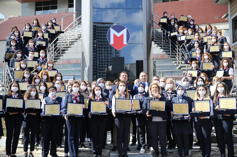 ইস্তাম্বুল মেট্রোতে বাড়ছে নারী চালকের সংখ্যা